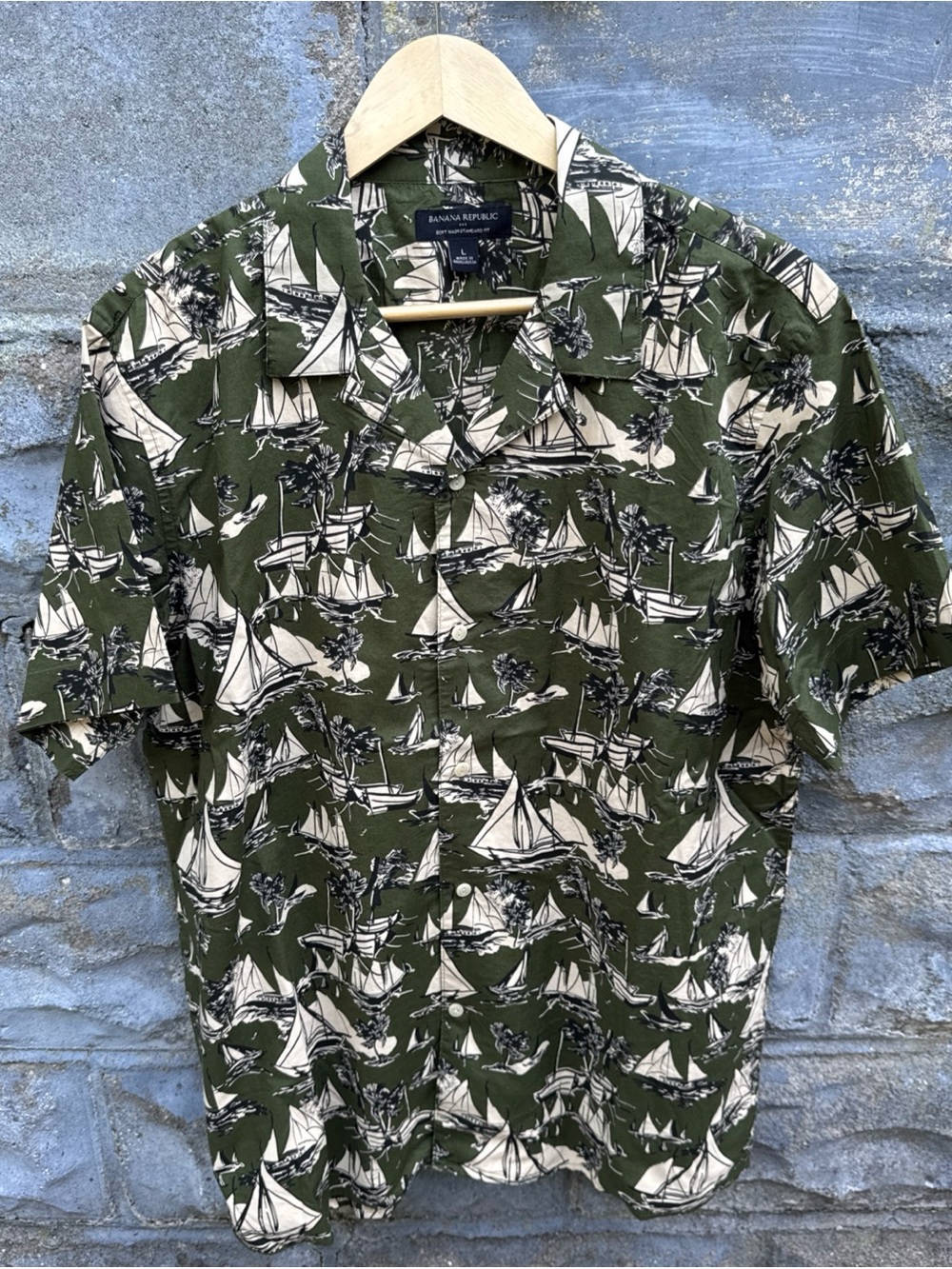 Banana Republic Ship Palm Tree AOP Resort Shirt Mens Camp Collar SS Button Up L